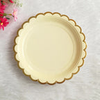 Plato Pastel Bordes Dorados 18 cm