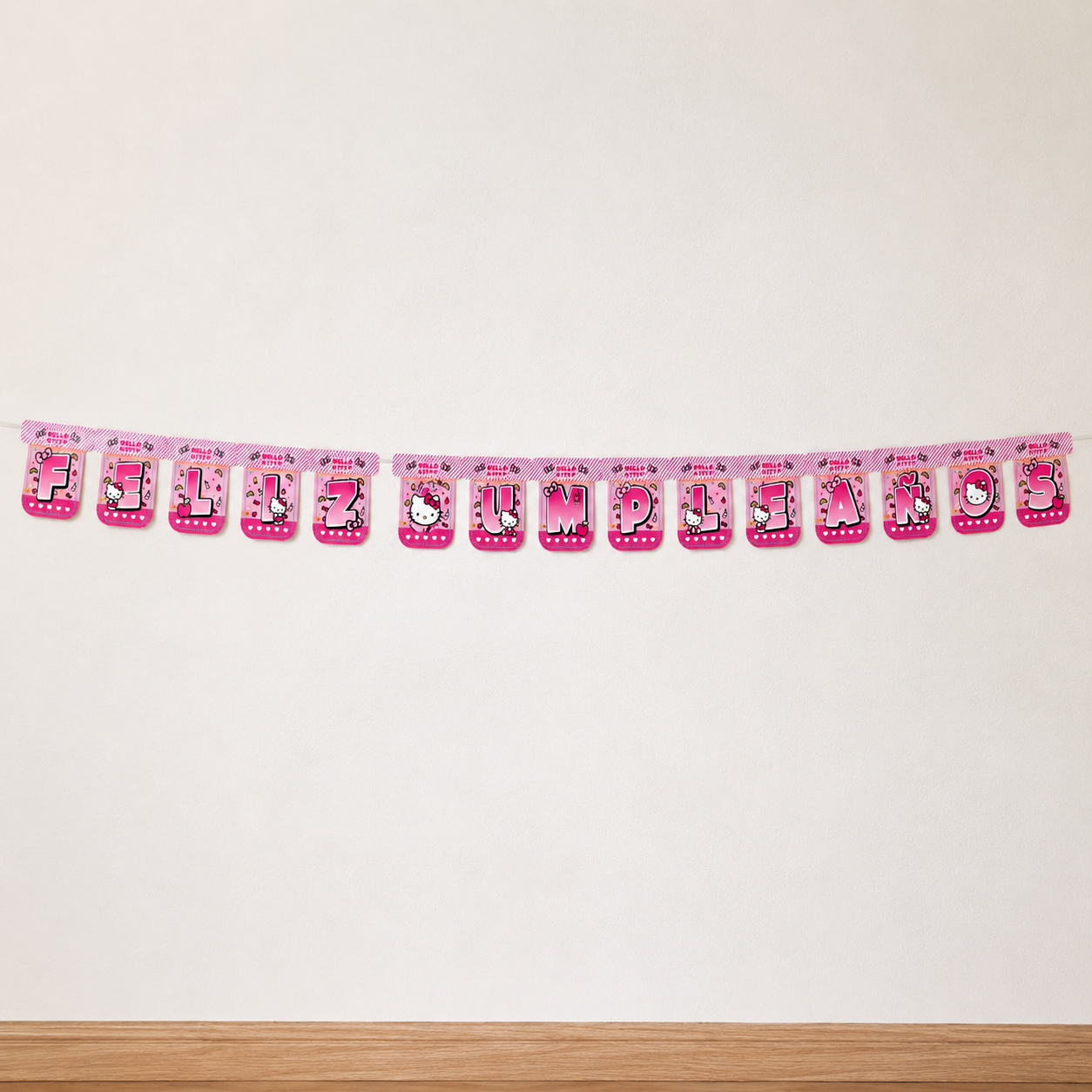 Pack Decoración Cumpleaños Hello Kitty para 30 Personas
