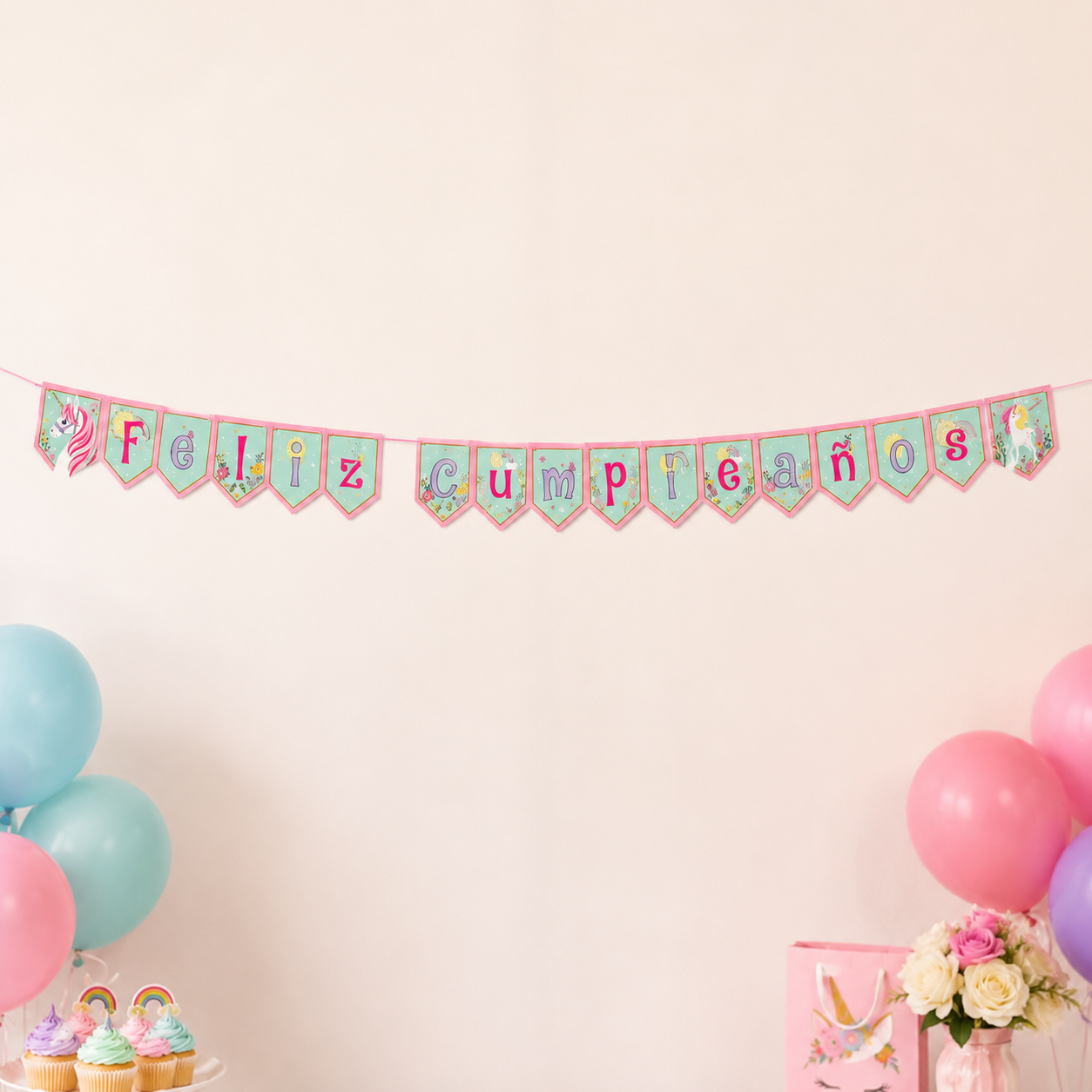 Pack Decoración Cumpleaños Unicornio Encantado para 12 Personas